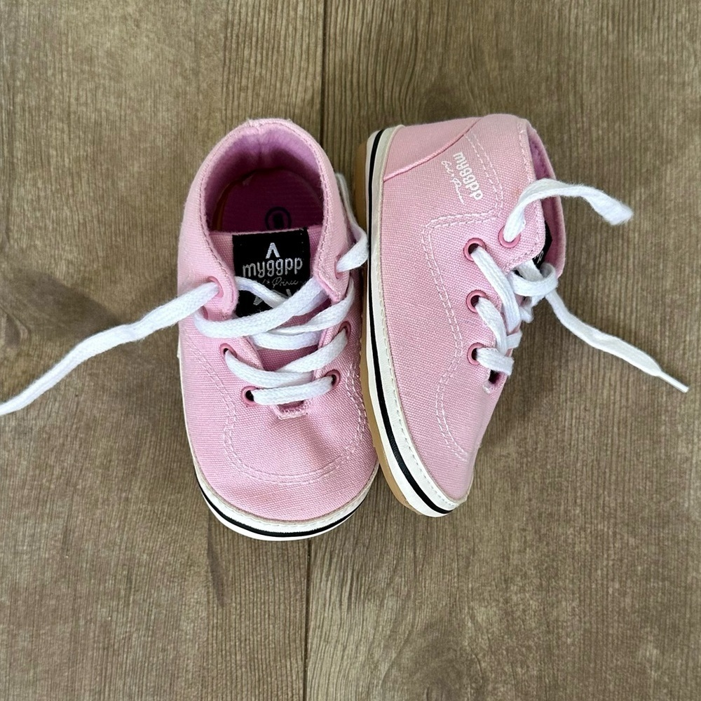 New Boutique Baby Girl Soft Crib First Steps Walking Canvas Shoes Sneakers Sz 5